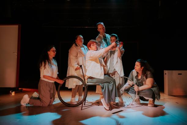 Klaudia Kuzmová, Veronika Lačná, Miriam Kujanová, Michal Daniš, Dorota Krajčiová (foto: K. Baranyai)