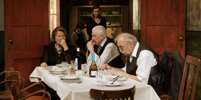 Emília Vášáryová, Amélia Tkáčová, Rebeka Poláková, Emil Horváth, František Kovár, réžia Michal Vajdička, 2023, (foto: Collavino, zdroj: archív SND)