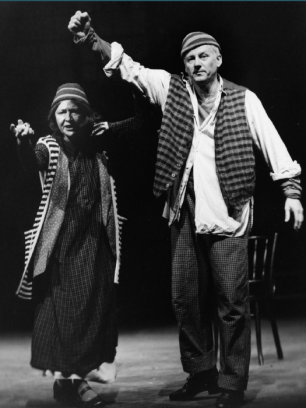 Emília Vášáryová, Emil Horváth, réžia Ľubomír Vajdička, 1999, (foto: SND, Jana Nemčoková, zdroj: Archív Divadelného ústavu)