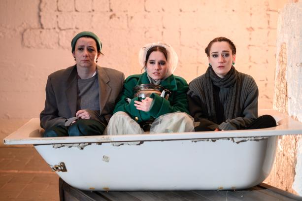 Zuzana Konečná, Ivana Kološová, Alexandra Lukáčová, foto: Robert Tappert, zdroj: DPOH